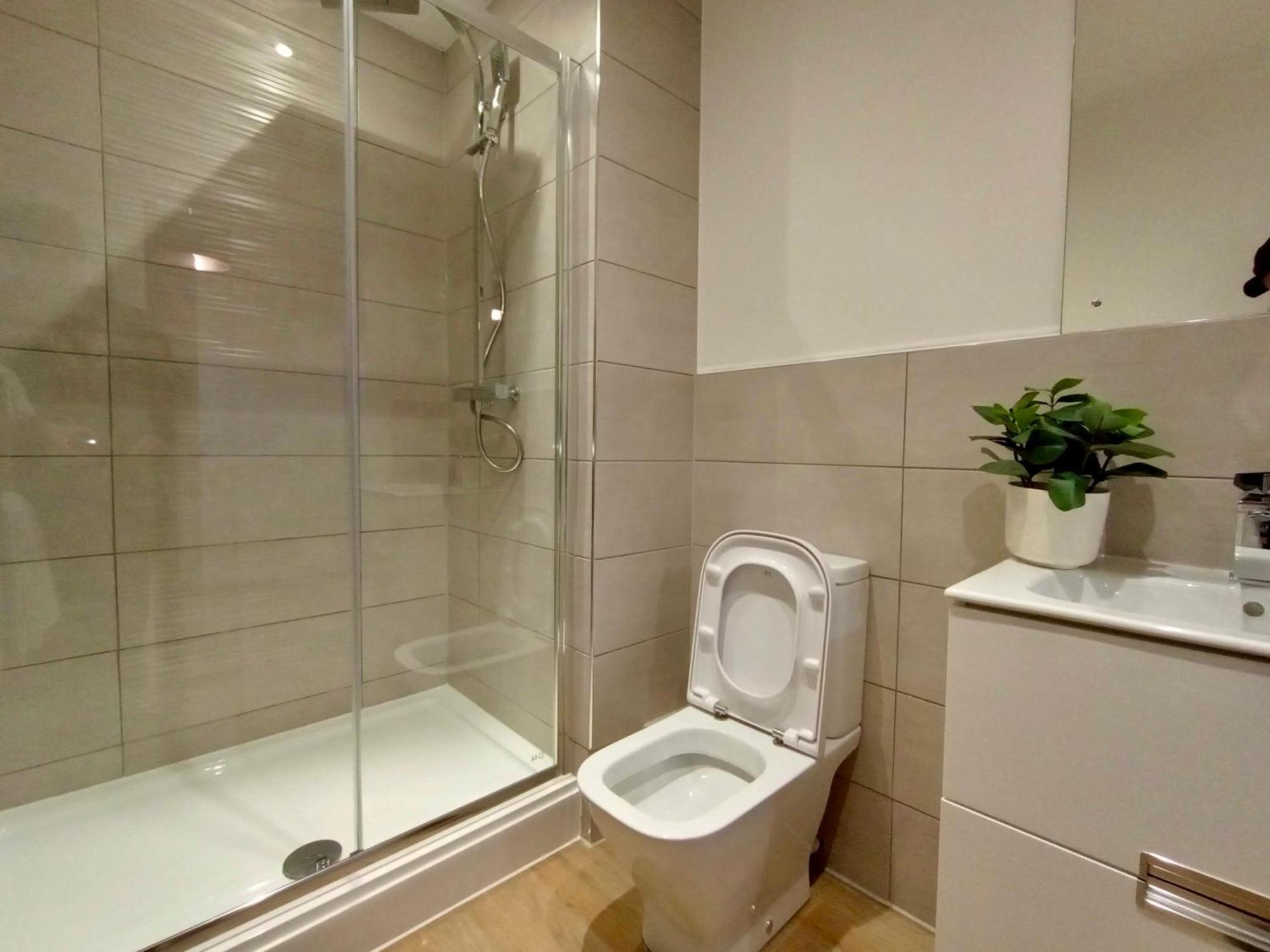 Ferienwohnung Luxury 2 Bed 2 Bath Flat Near Old Trafford Manchester Exterior foto