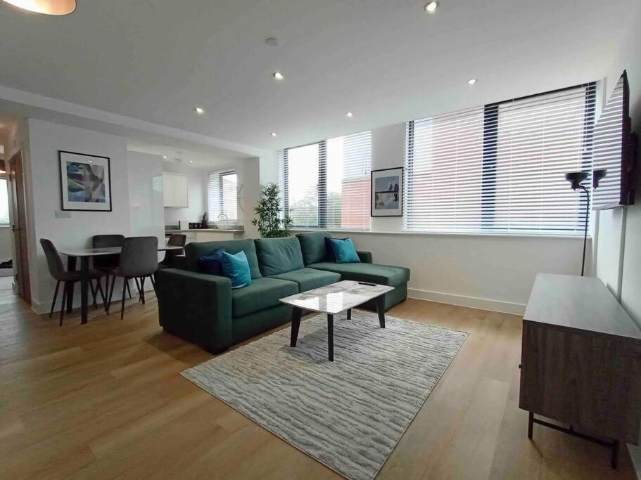 Ferienwohnung Luxury 2 Bed 2 Bath Flat Near Old Trafford Manchester Exterior foto